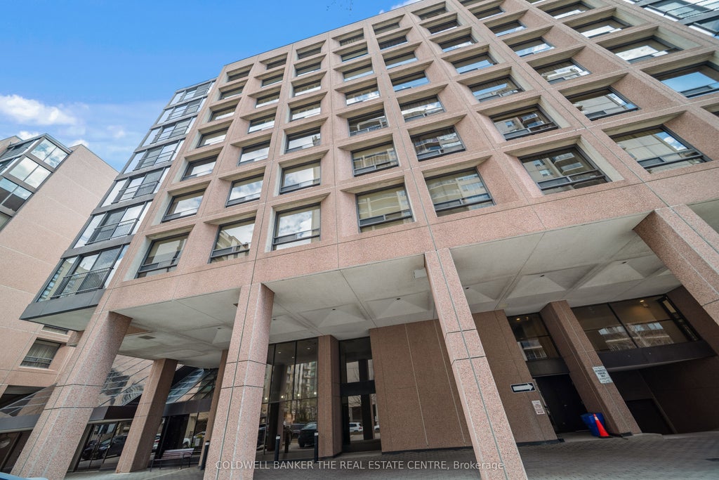 Photo of 447 Walmer Road #206, Toronto, ON M5P 2X9 (MLS # C13247672)