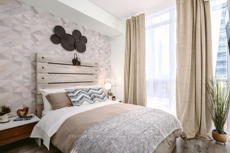 65 Bremner Boulevard