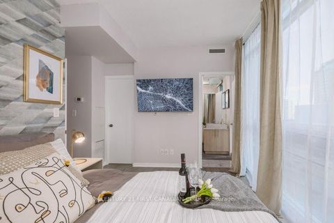 65 Bremner Boulevard Toronto ON M5J 0A7