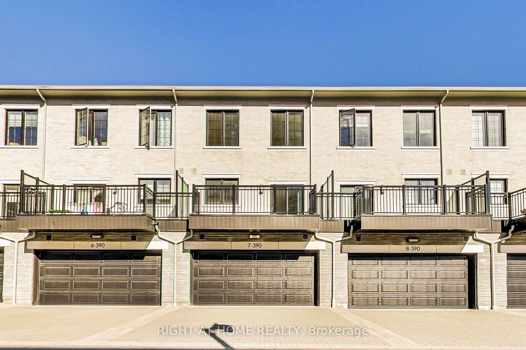 390 Highway 7 N/A E TH7