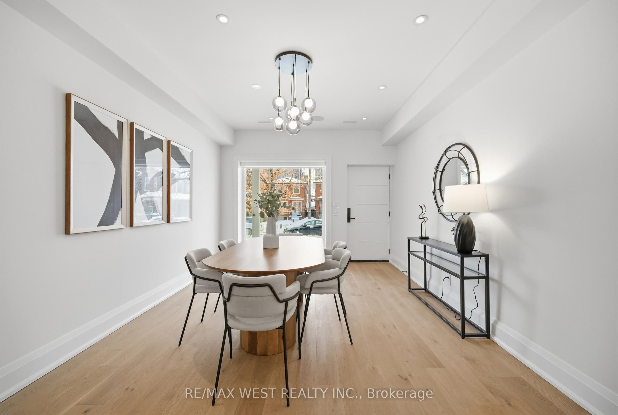 390 St Clarens Avenue