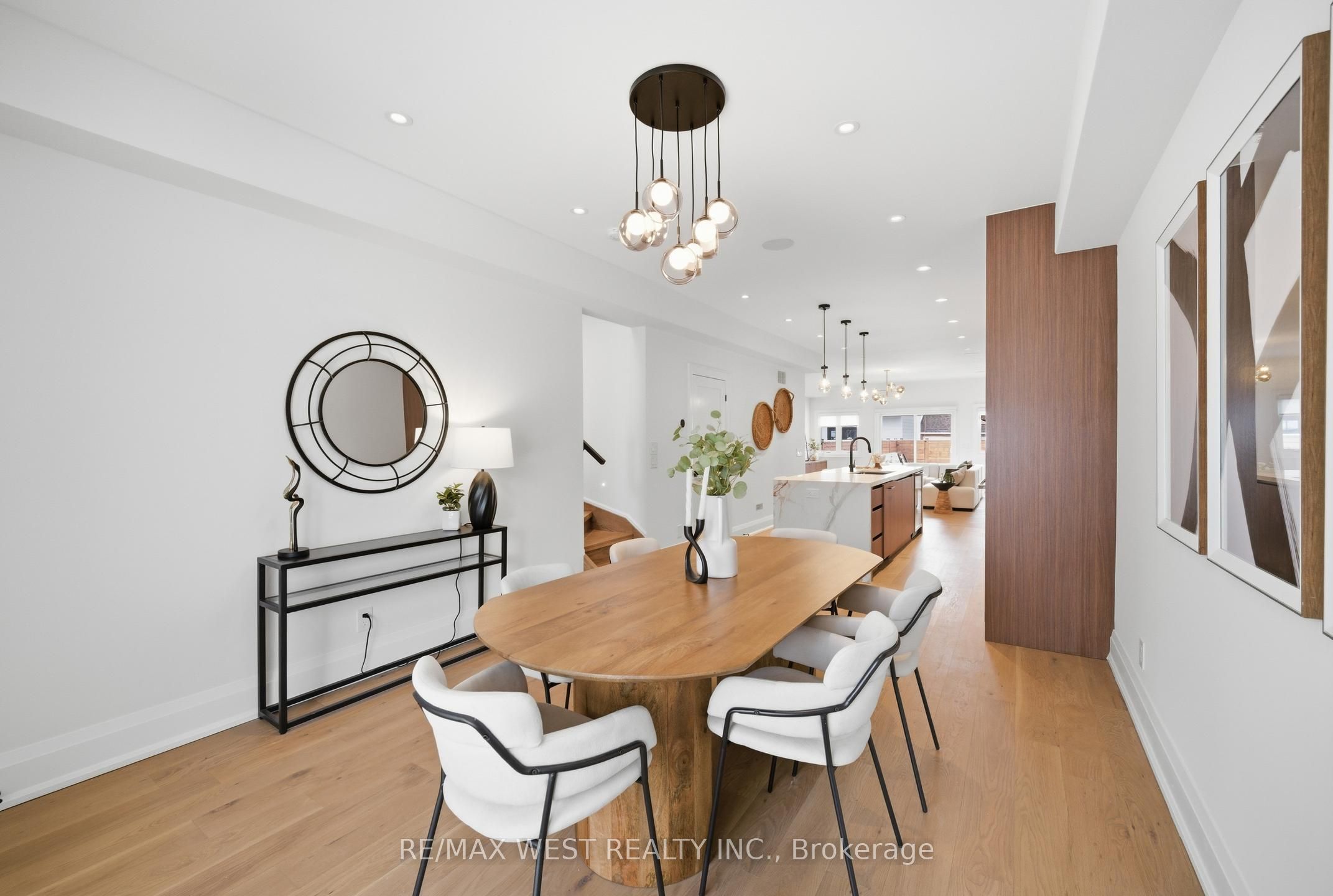 390 St Clarens Avenue