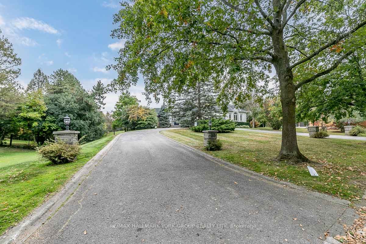 27 Glen Meadow Lane