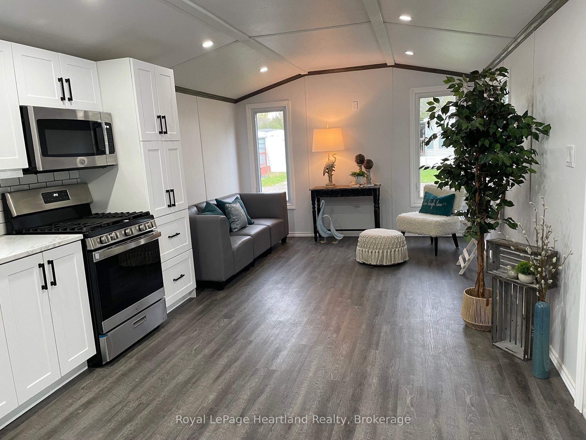 77719 Bluewater Highway 4 Starboard