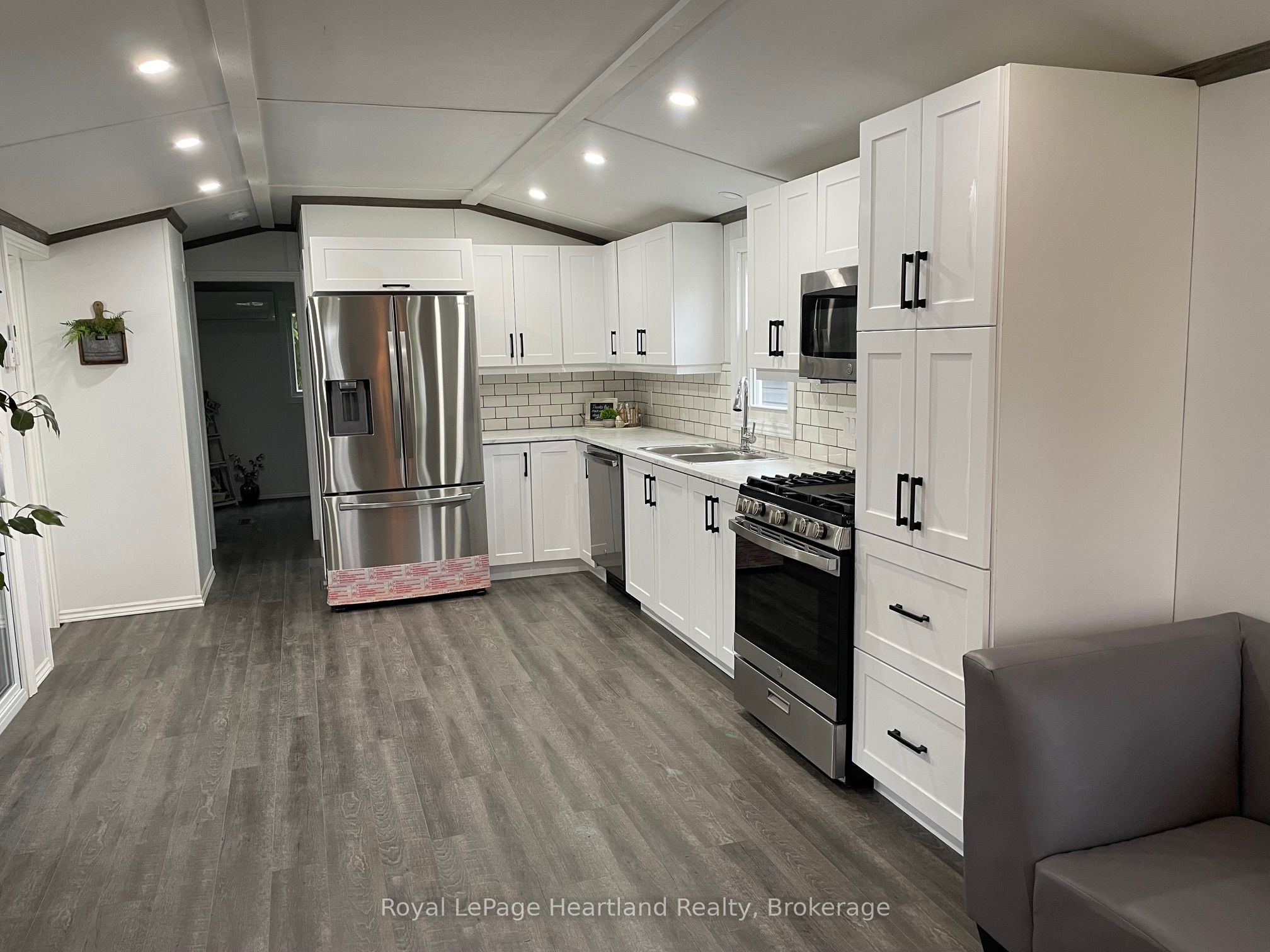 77719 Bluewater Highway 4 Starboard