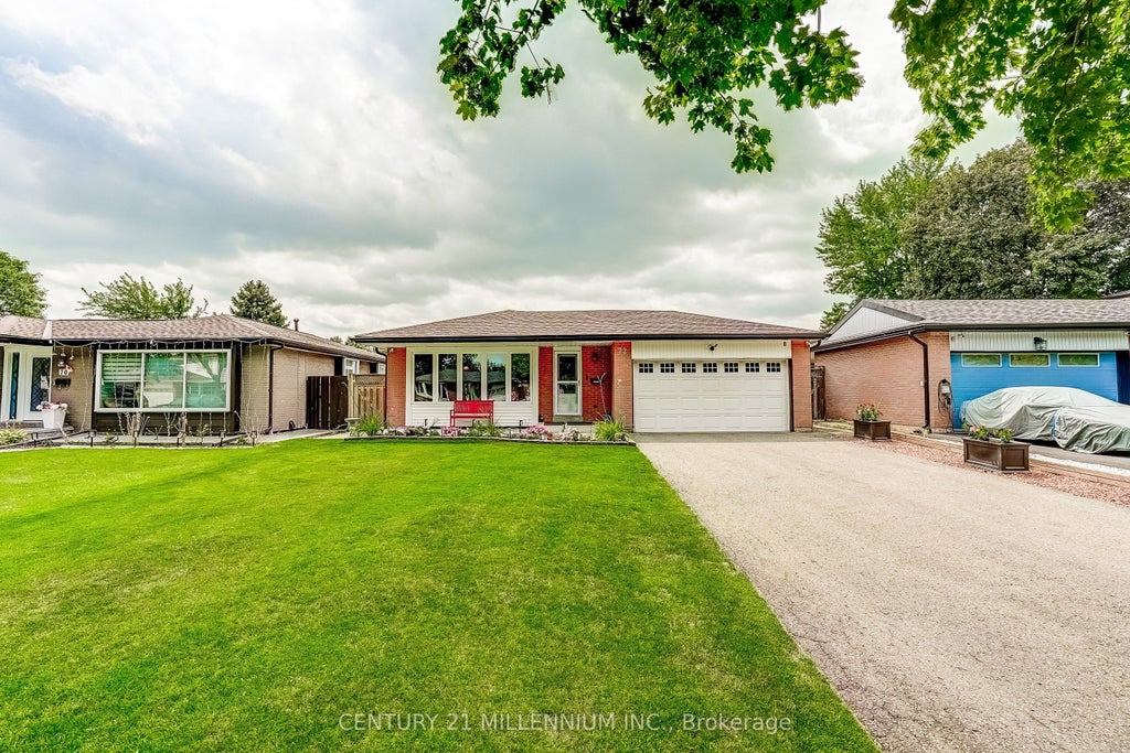 Photo of 72 Glebe Crescent, Brampton, ON L6S 1G1 (MLS # W13886484)
