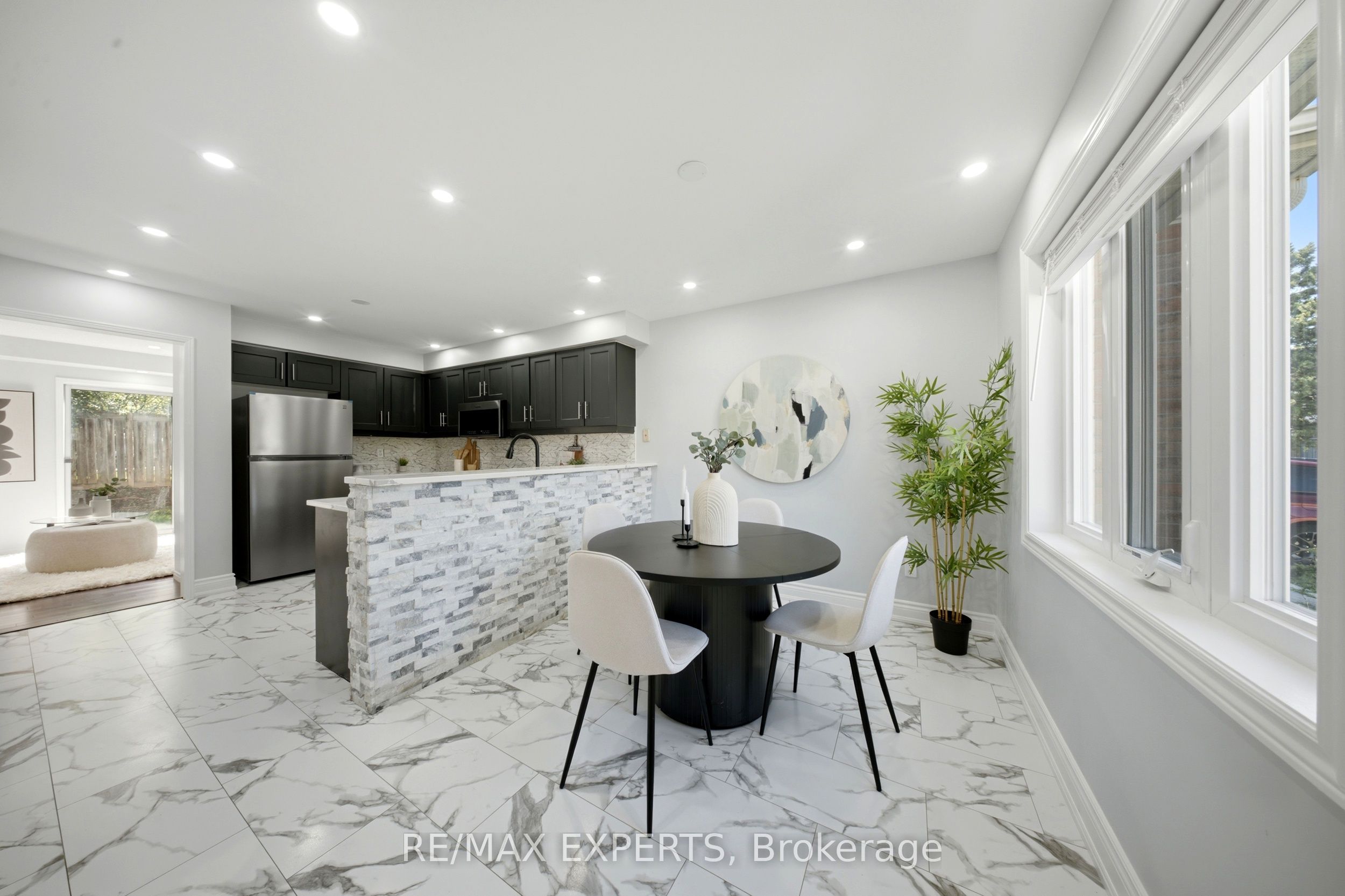 5910 Greensboro Drive 113