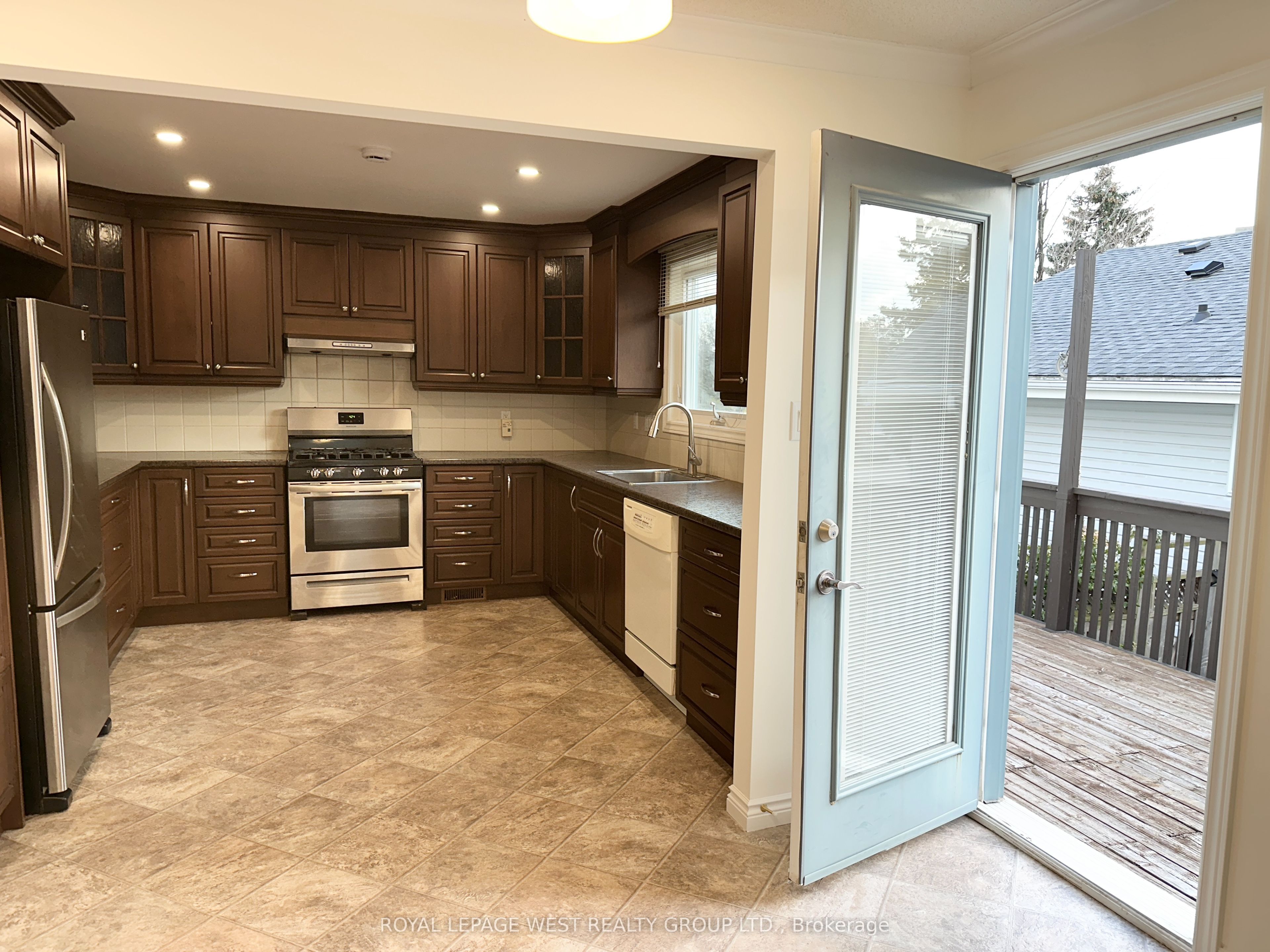 1294 Forest Hill Upper