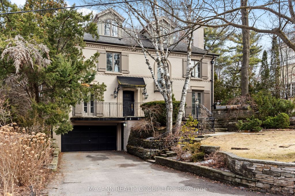 Photo of 27 Strathgowan Crescent, Toronto, ON M4N 2Z6 (MLS # C12964454)