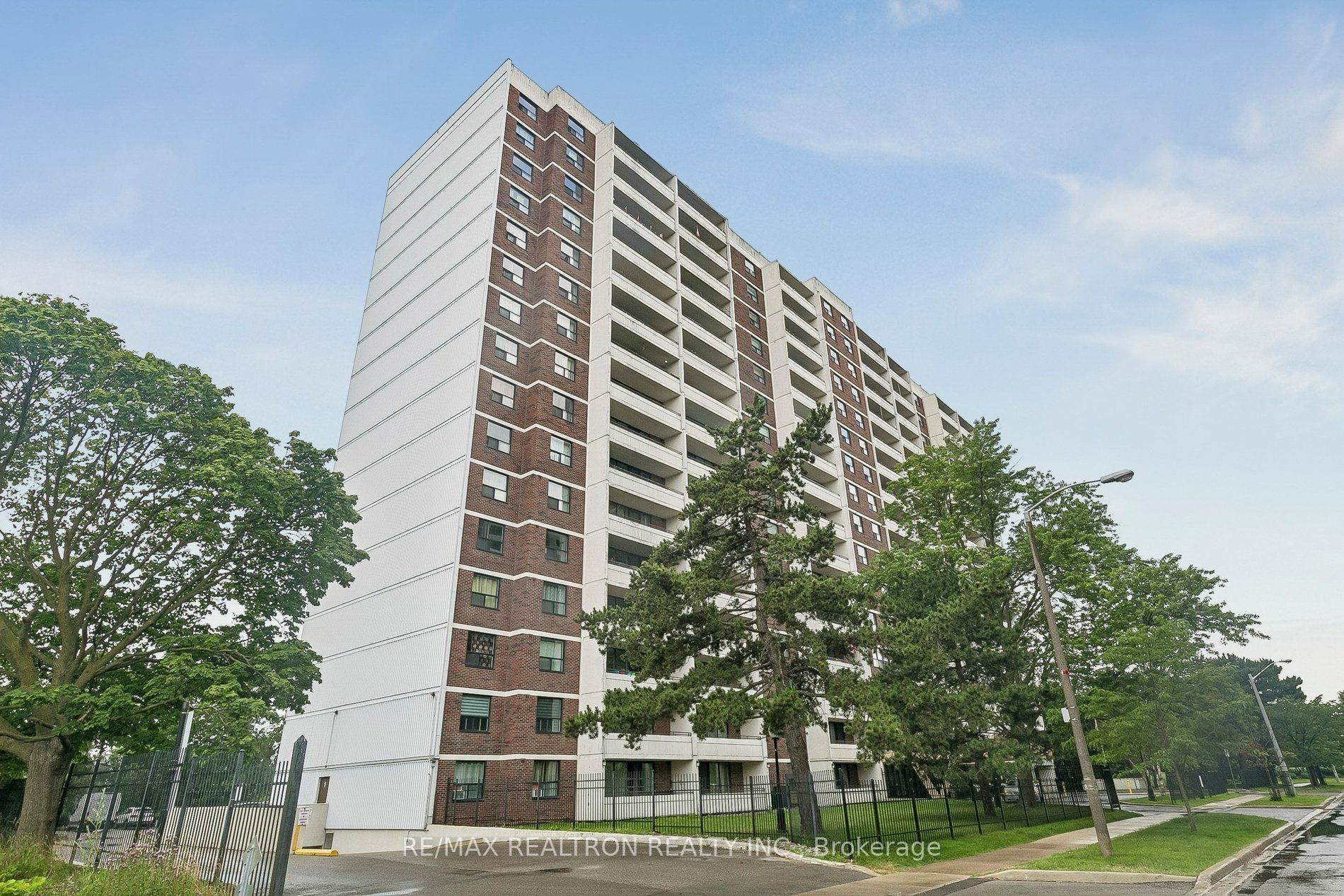 Photo 1 of 41 — 101 Prudential Drive 205, Toronto, ON M1P 4S5