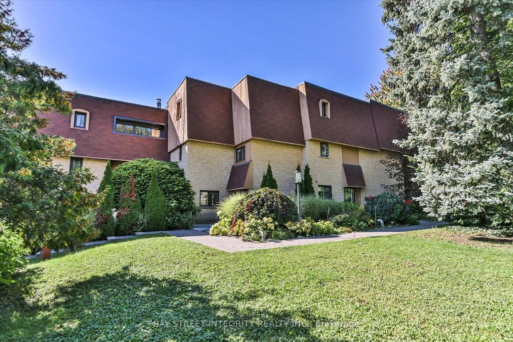 Photo of 250 Erskine Avenue #7, Toronto, ON M4P 1Z4 (MLS # C13837666)