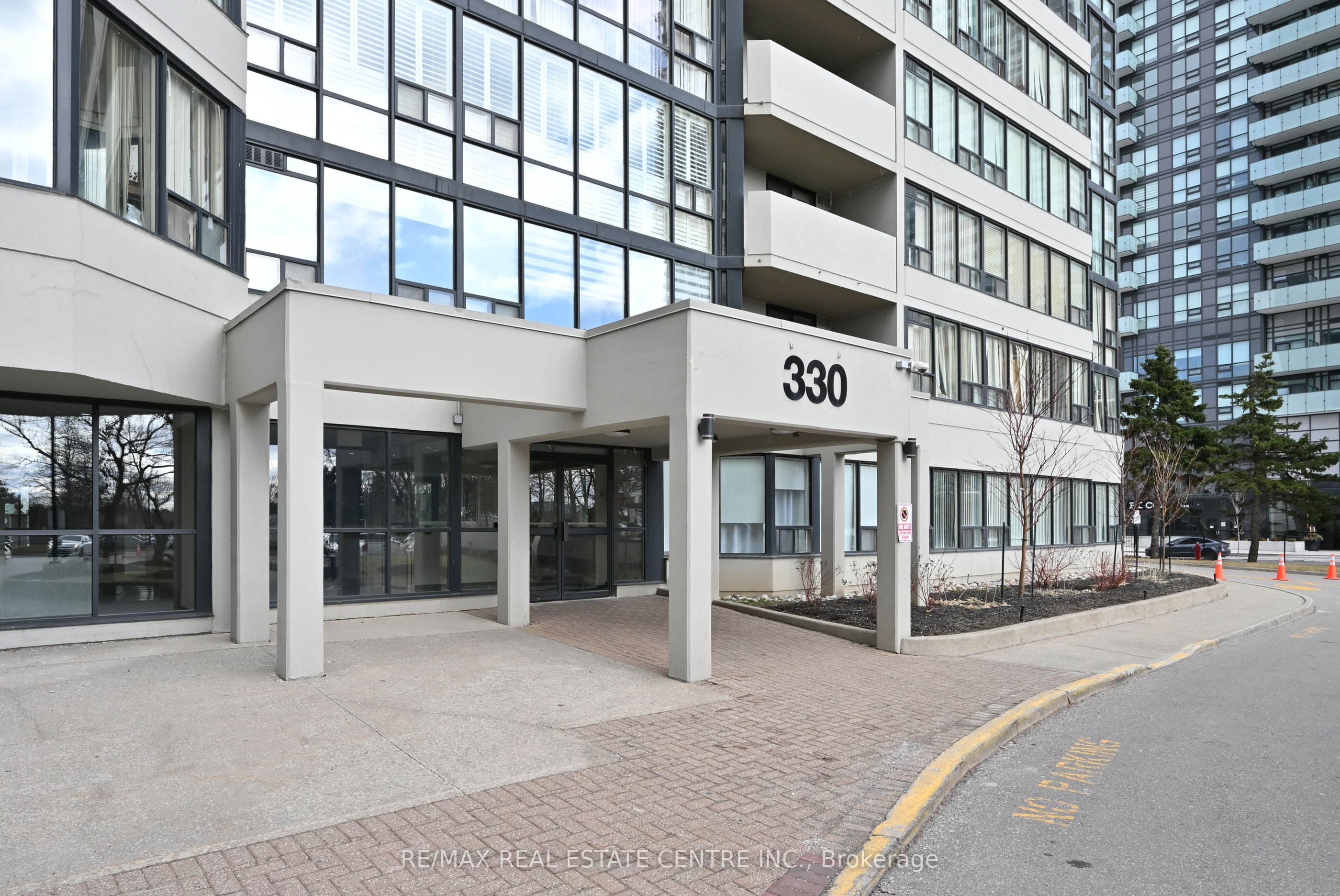 330 Rathburn Road W #609