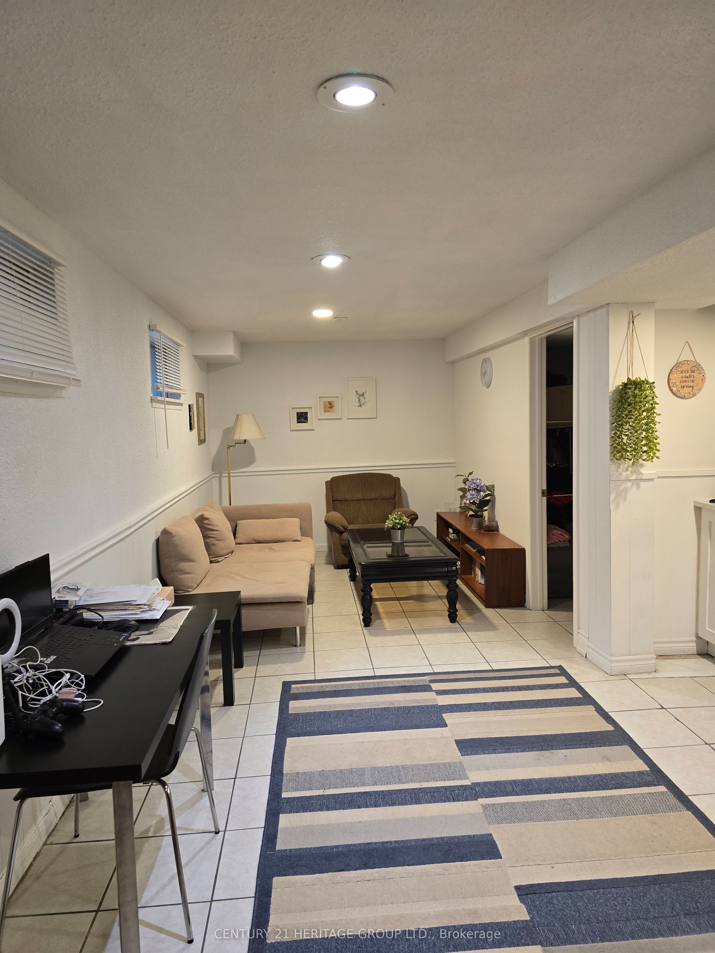 21 Laurel Valley Court N