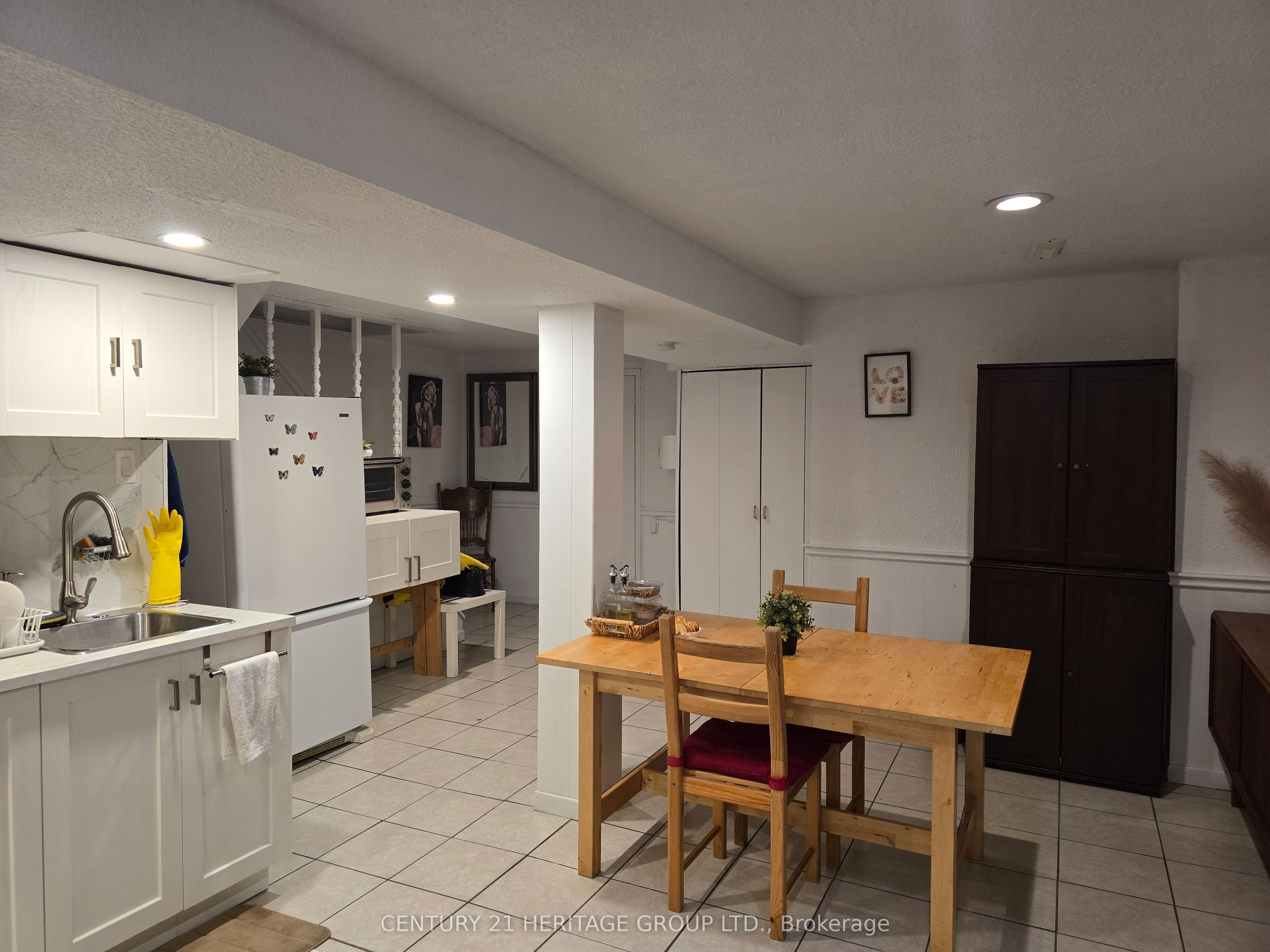 21 Laurel Valley Court N