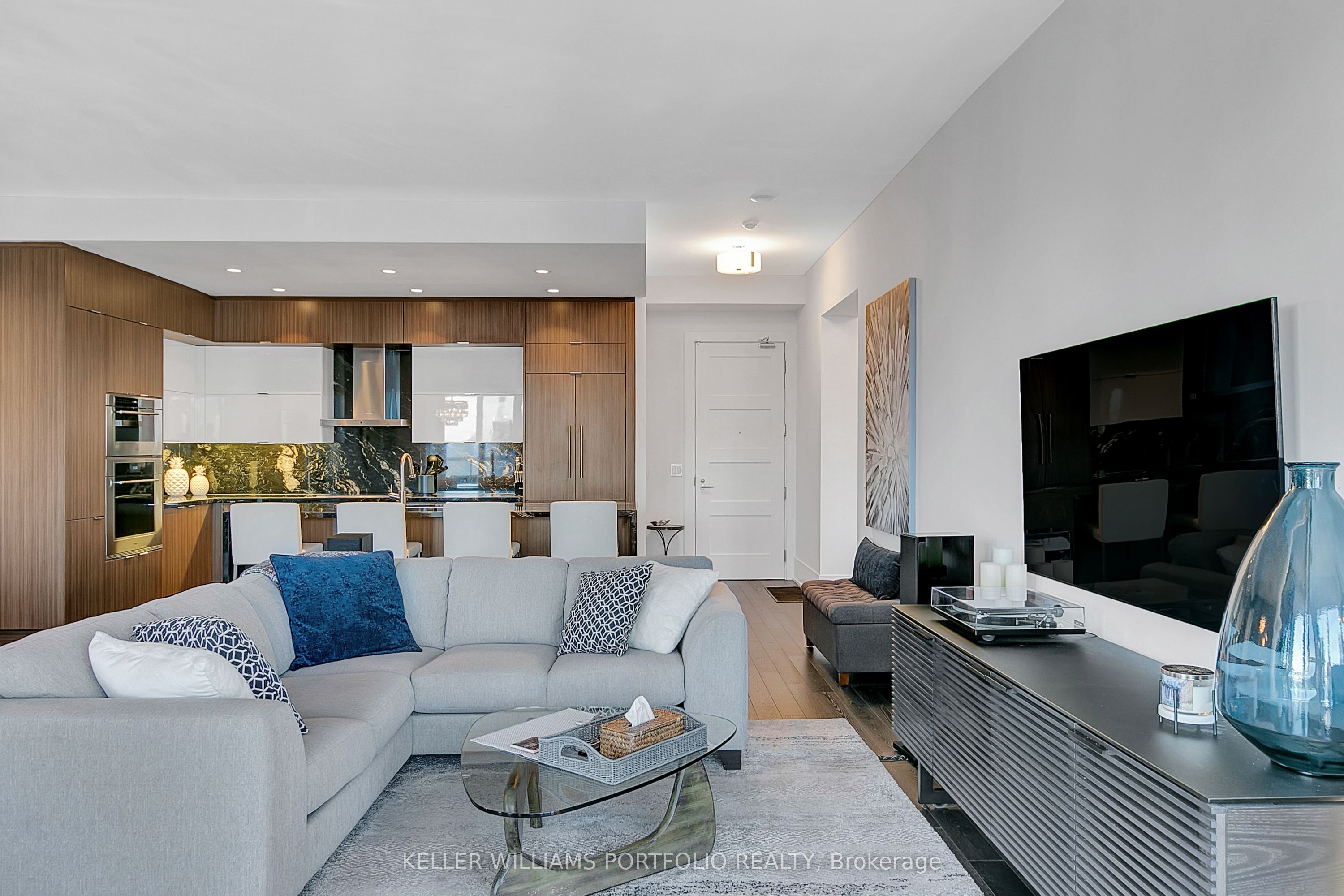 300 Front Street W 4403