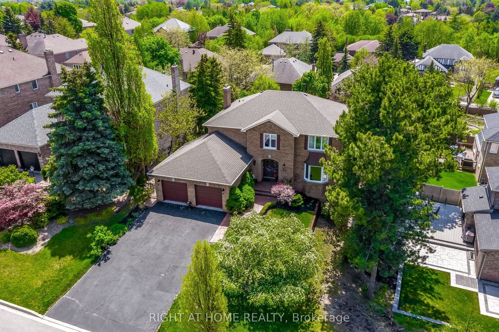 Photo of 160 Rossmull Crescent, Vaughan, ON L4L 7E1 (MLS # N13156794)