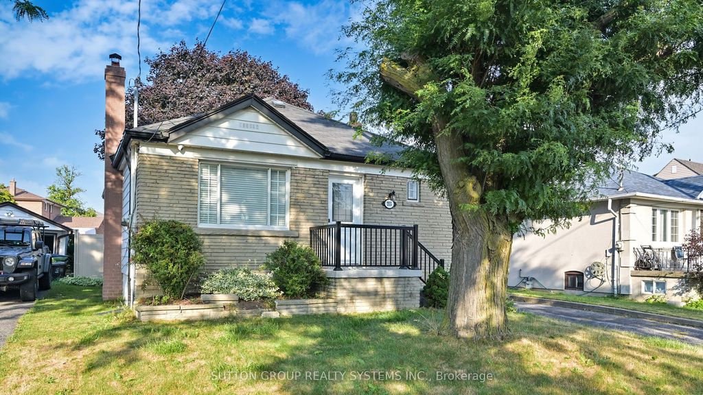 Photo of 355 Culford Road, Toronto, ON M6L 2V8 (MLS # W12272910)