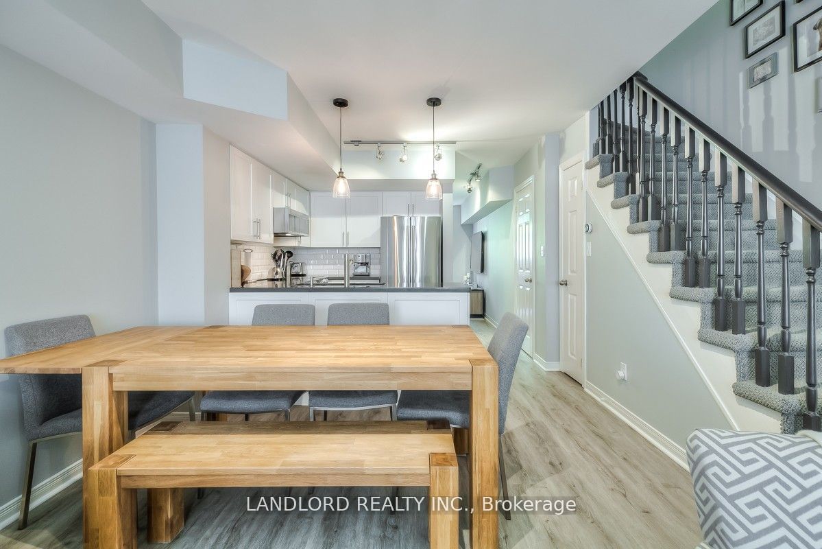 208 Niagara Street 90