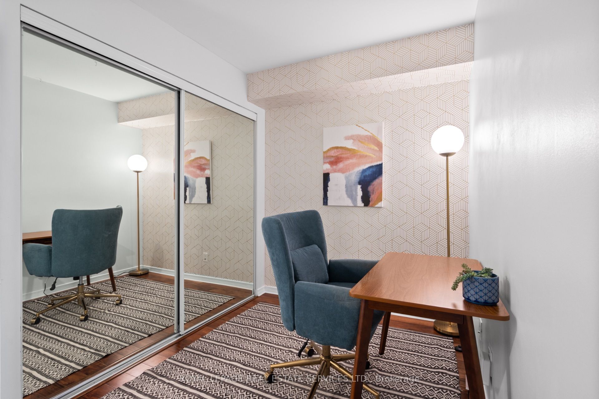 Toronto, ON M6P 5A2, Canada, 2 Bedrooms Bedrooms, ,1 BathroomBathrooms,Residential,Active,124493