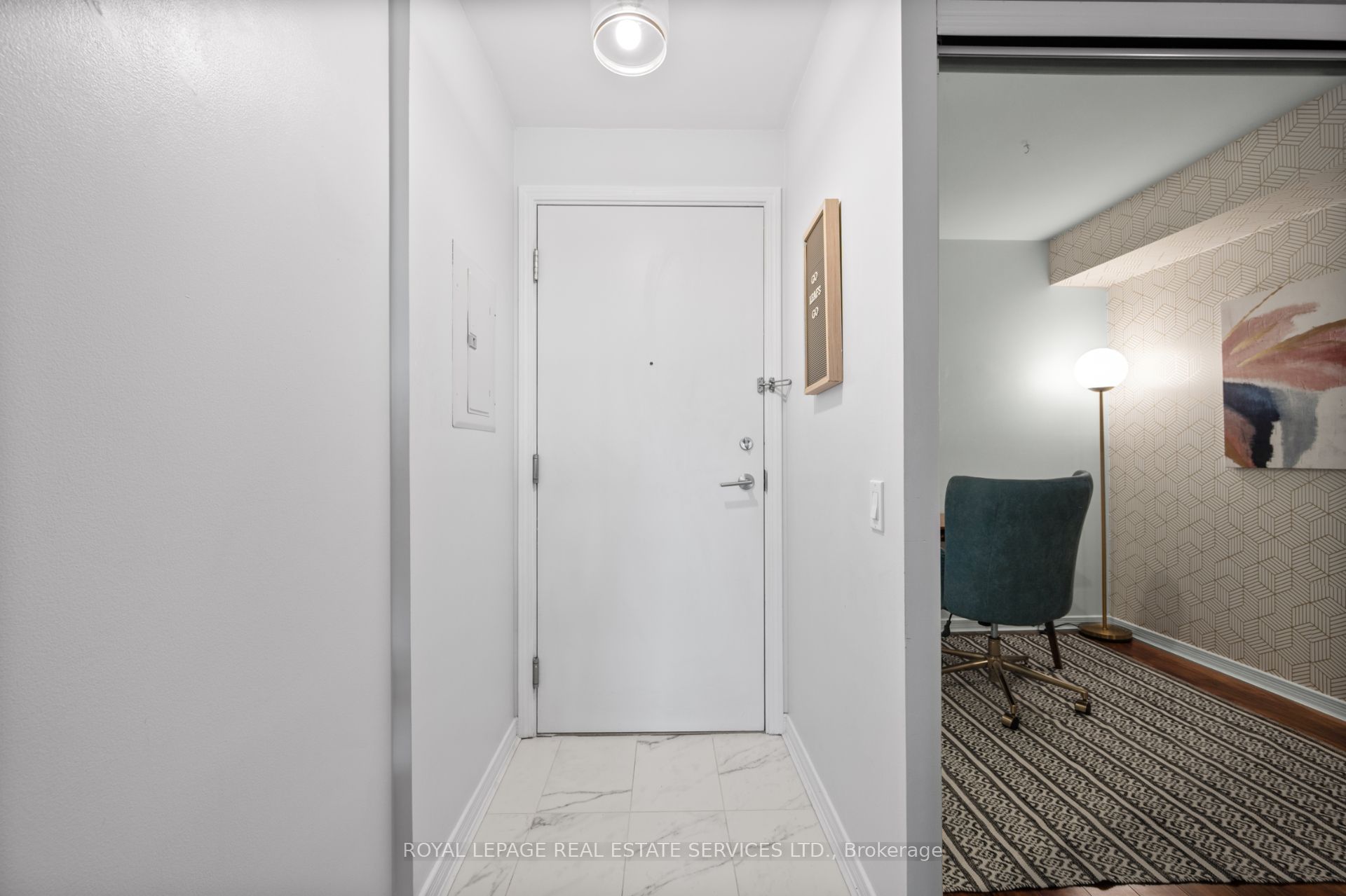 Toronto, ON M6P 5A2, Canada, 2 Bedrooms Bedrooms, ,1 BathroomBathrooms,Residential,Active,124493