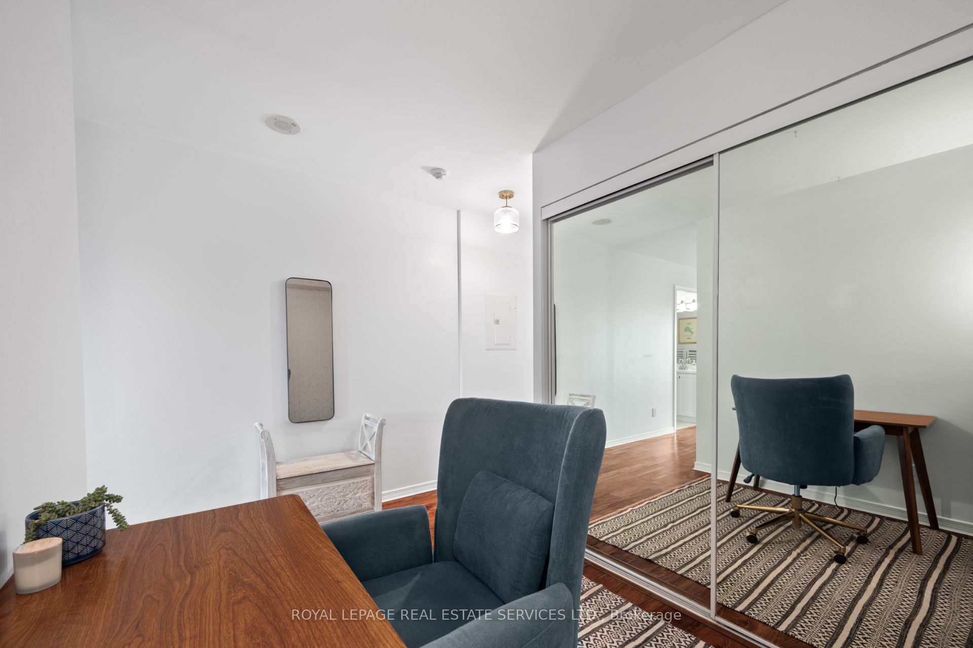 Toronto, ON M6P 5A2, Canada, 2 Bedrooms Bedrooms, ,1 BathroomBathrooms,Residential,Active,124493