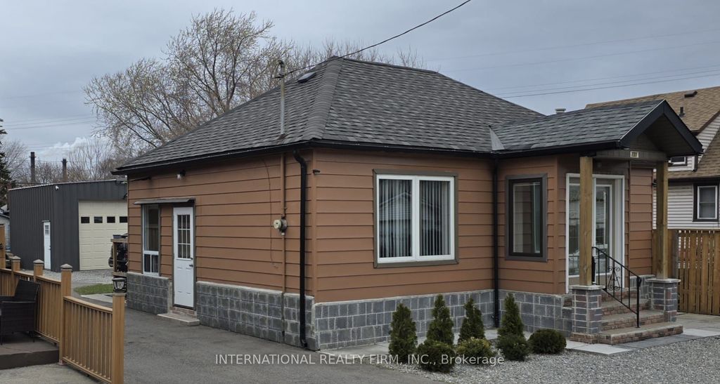 Photo of 731 Knox Avenue, Hamilton, ON L8H 6K7 (MLS # X13010468)