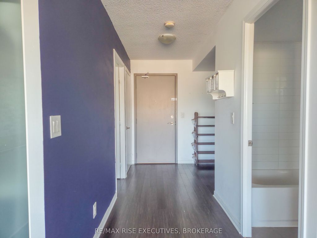 Photo of 121 Queen Street #601, Kingston, ON K7K 0G6 (MLS # X12443379)