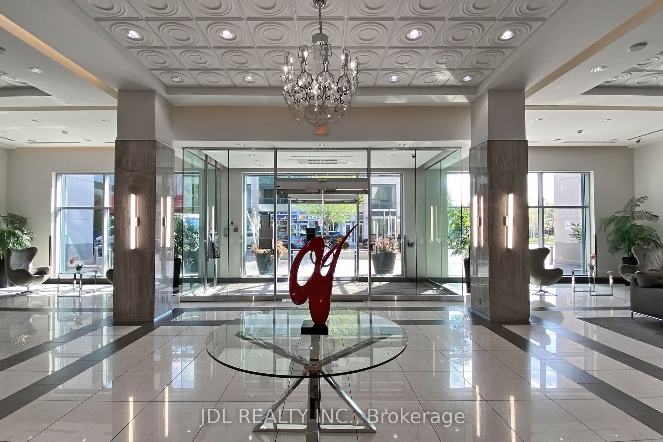 7171 Yonge Street 736