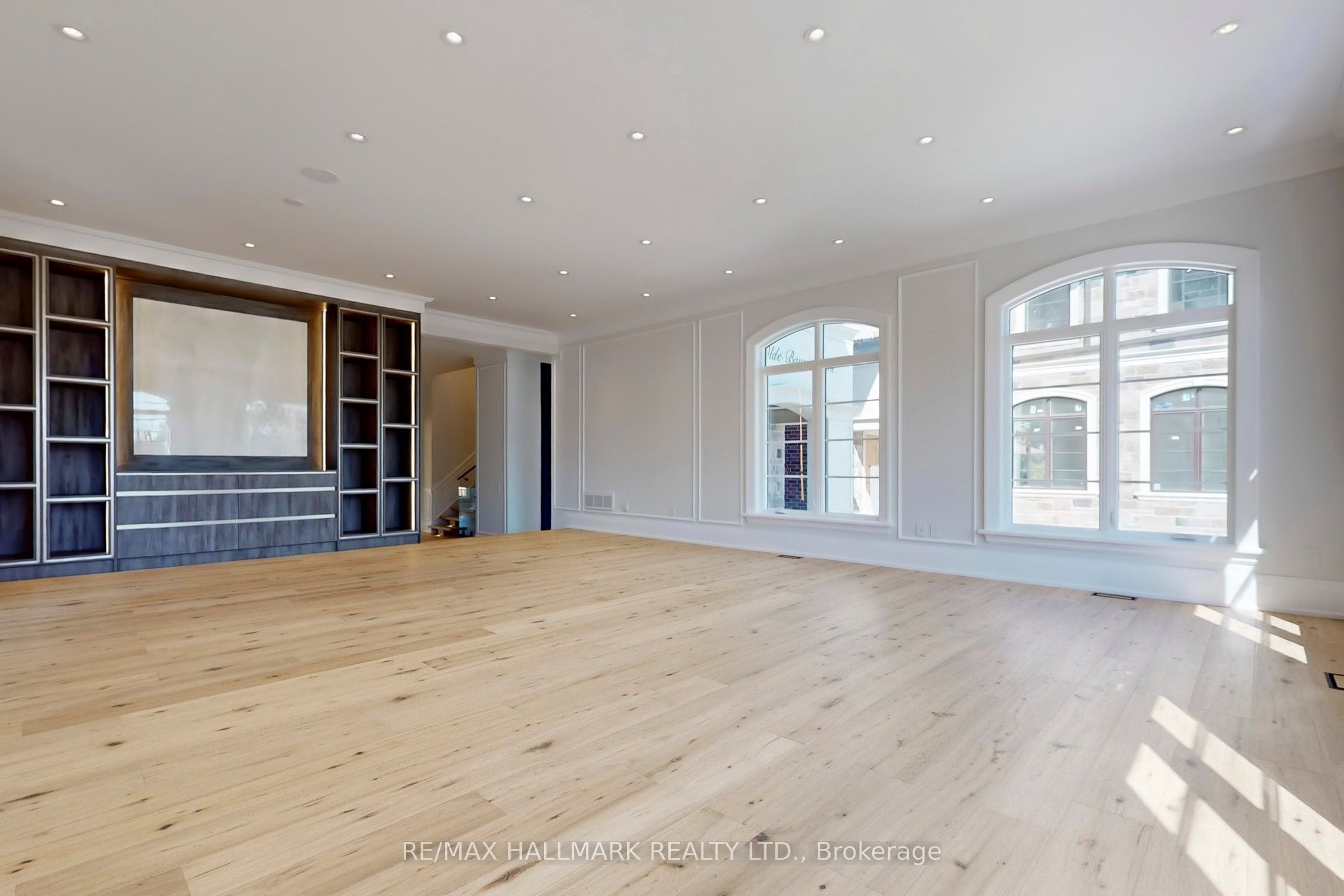 152 Olde Bayview Avenue