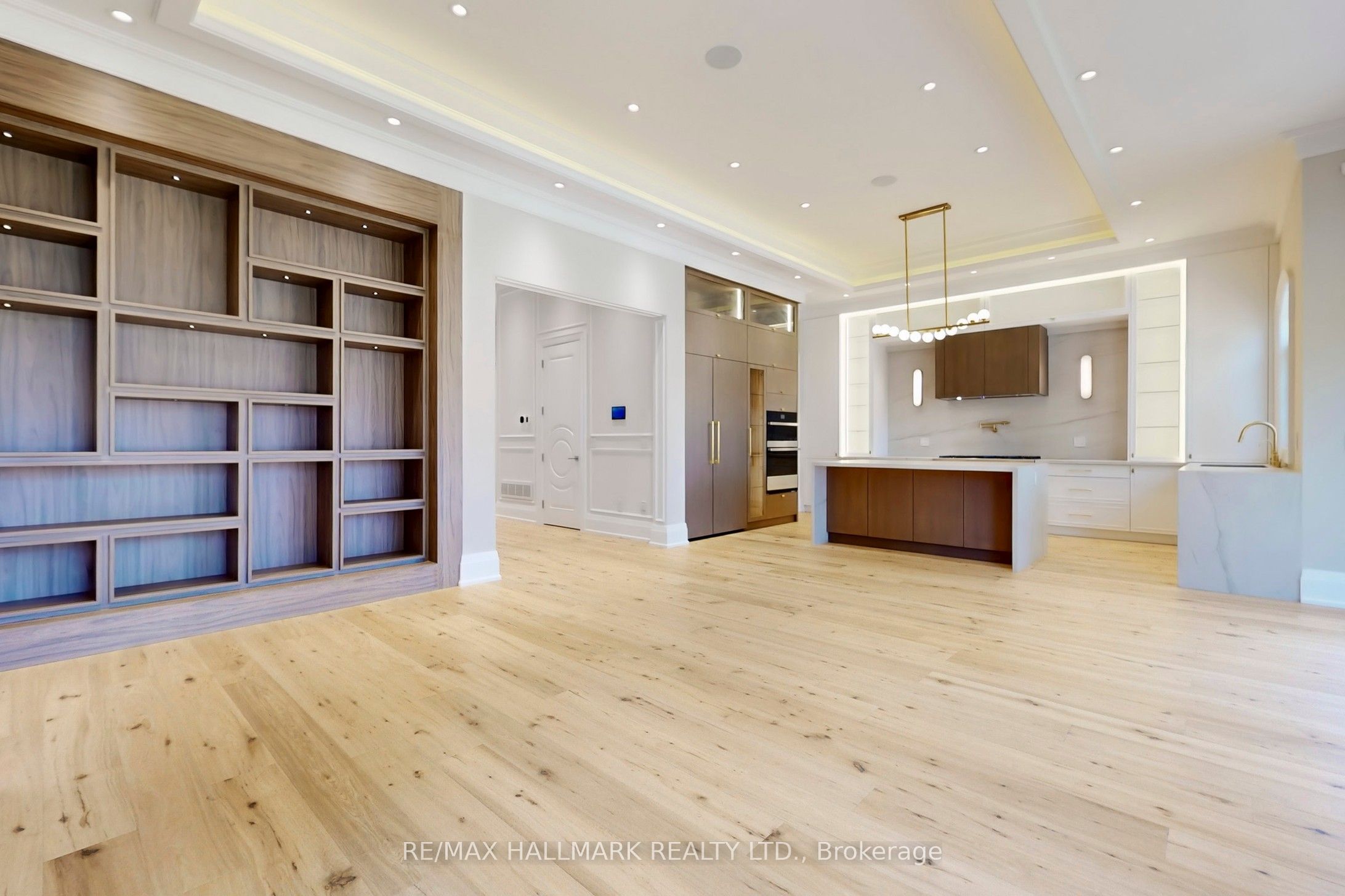 152 Olde Bayview Avenue