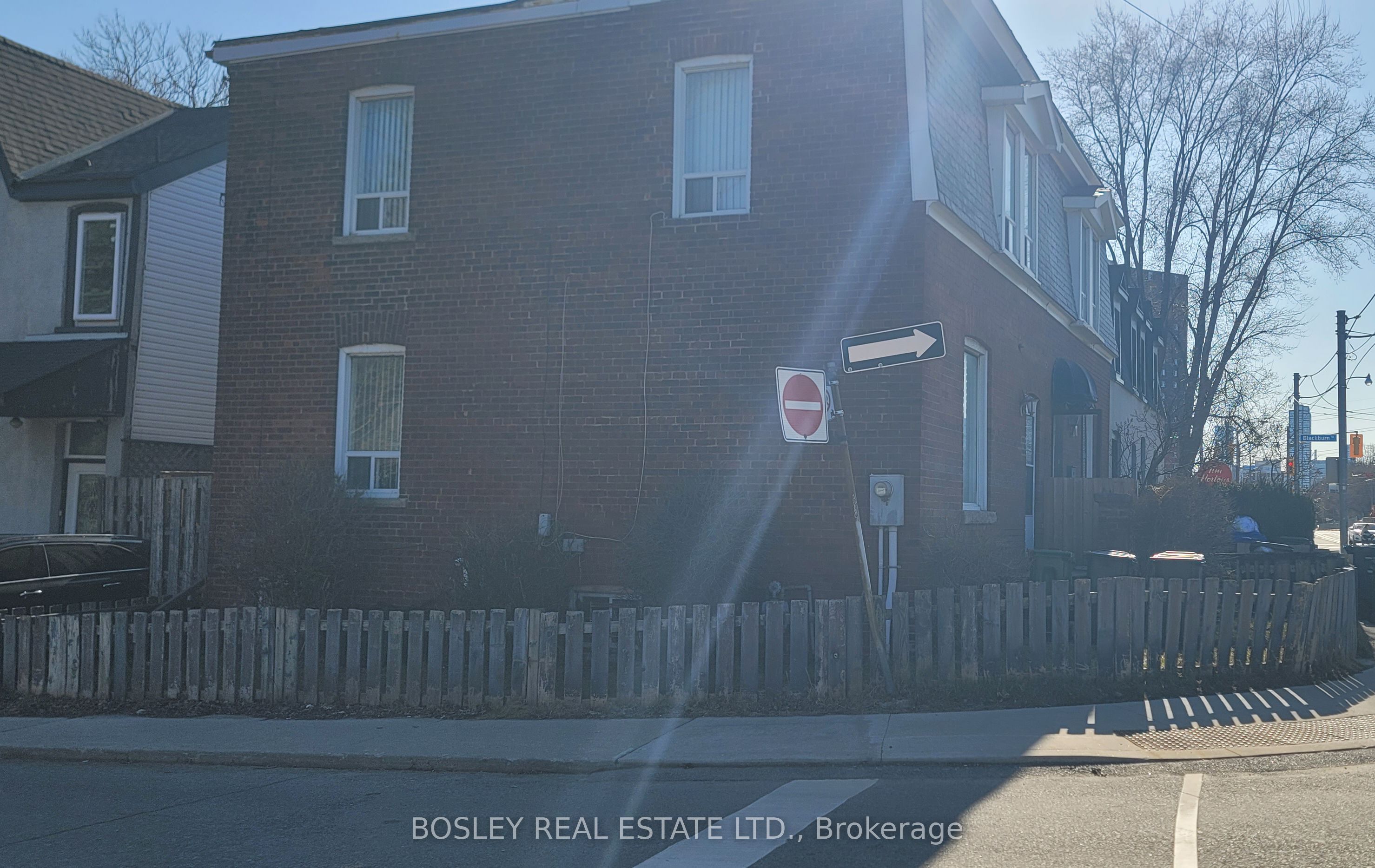 242 Munro Street