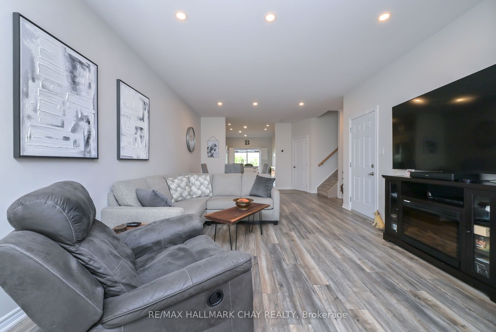 25 Kingsmere Crescent