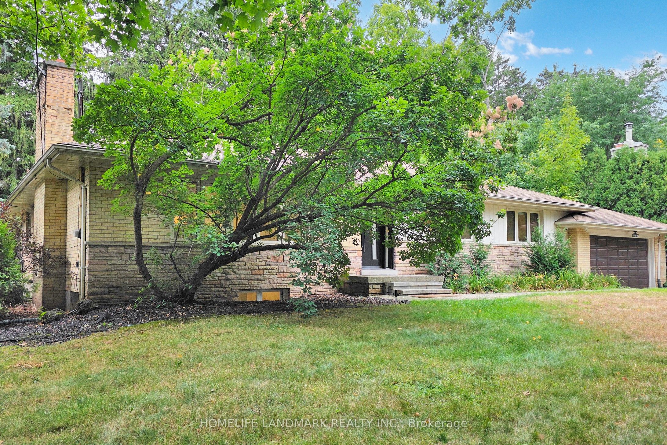 456 Chamberlain Lane