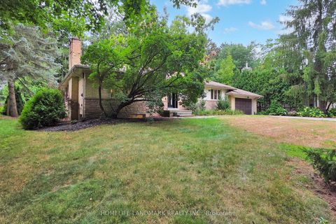456 Chamberlain Lane Oakville ON L6J 4H5