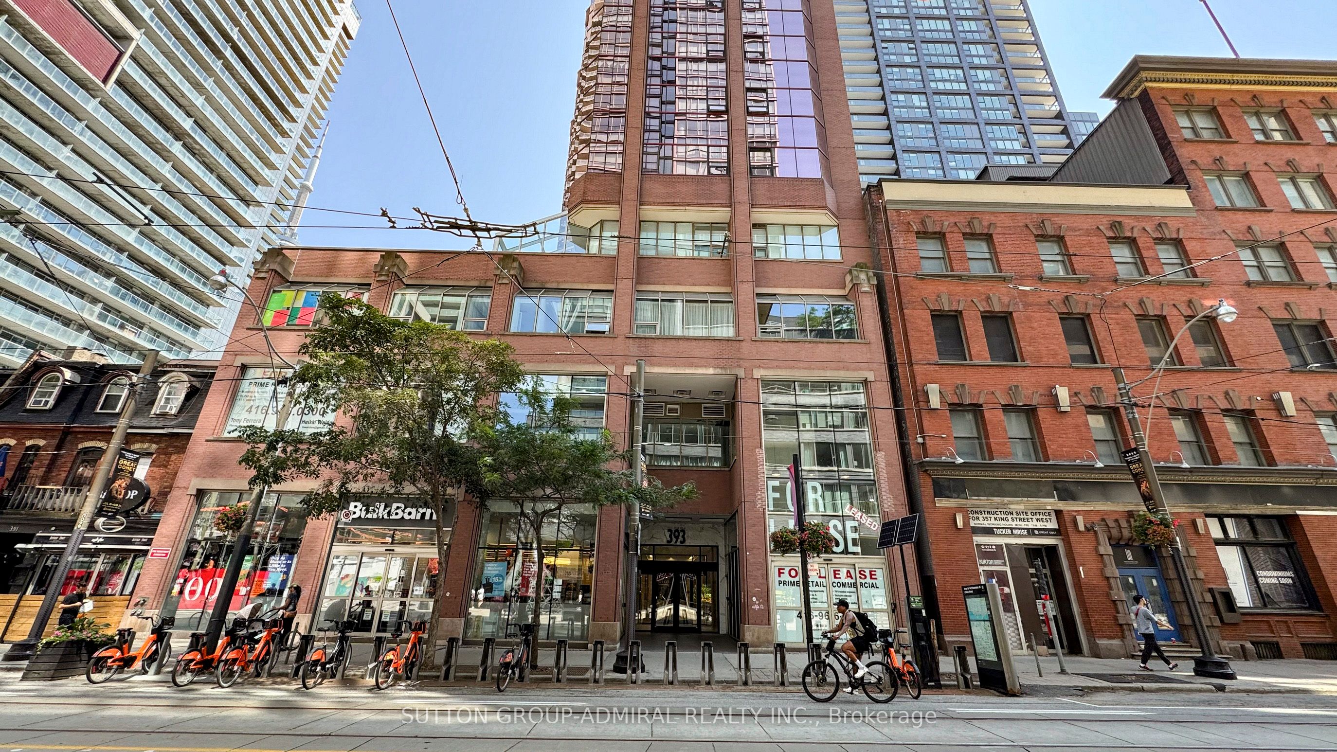 393 King Street W 703