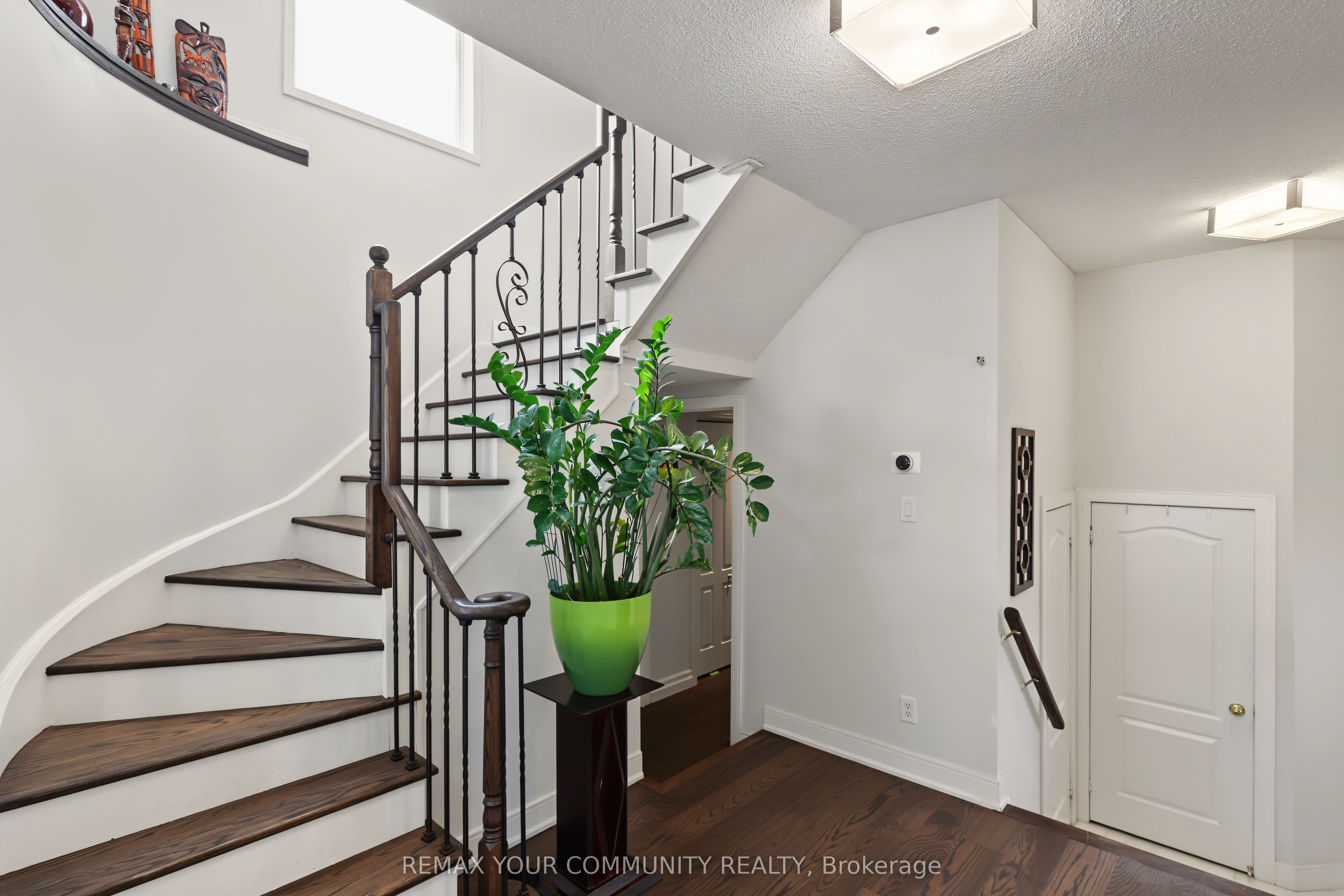 21 English Oak Drive