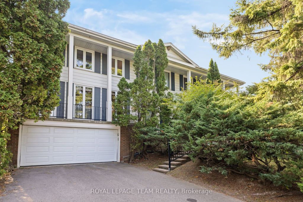 Photo of 2486 Regina Street, Britannia - Lincoln Heights and Area, ON K2B 6X5 (MLS # X12457928)