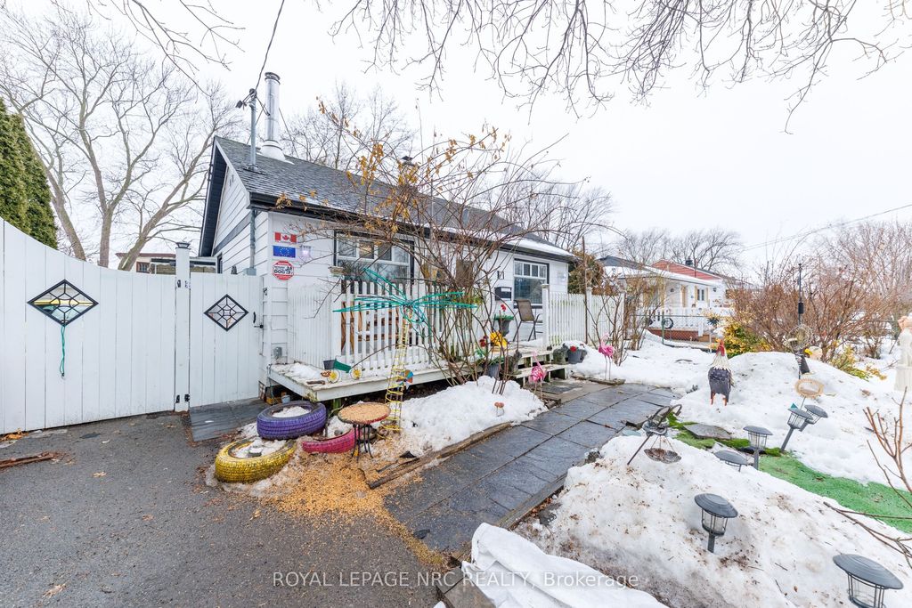 Photo of 7 Vera Street, St. Catharines, ON L2S 1C3 (MLS # X12807086)