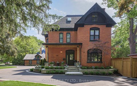 376 Chartwell Road Oakville ON L6J 4A3