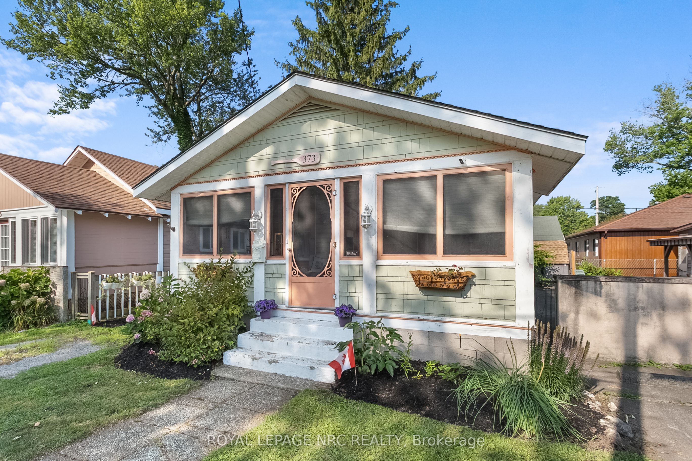 373 OAKWOOD Avenue