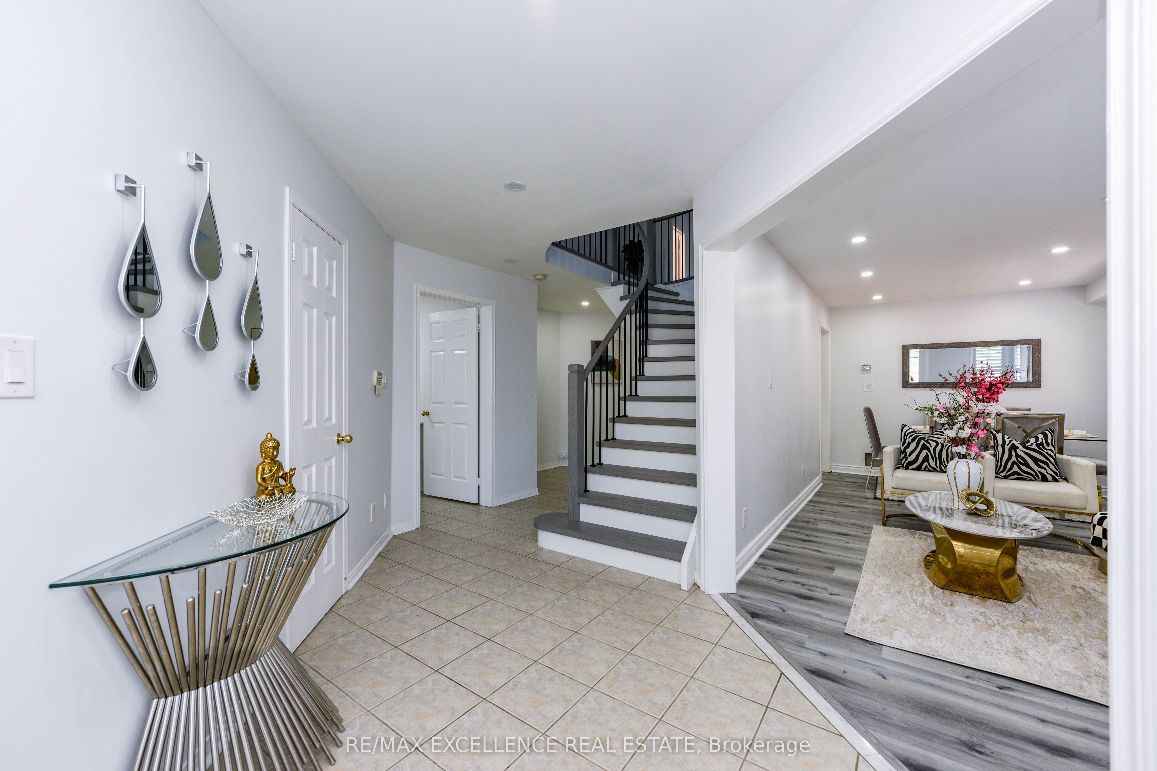 1166 Woodward Avenue