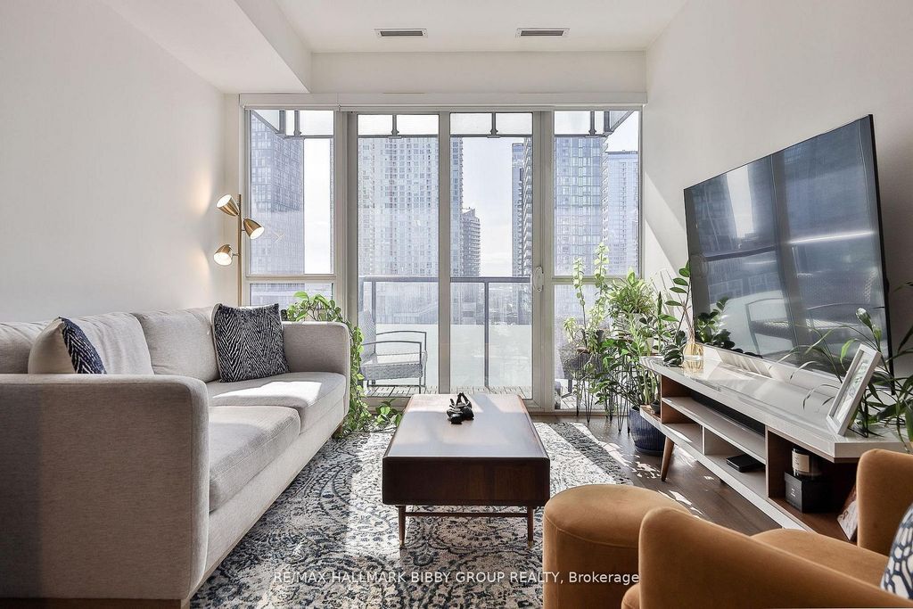 Photo of 560 Front Street W #1131, Toronto, ON M5V 1C1 (MLS # C12970518)