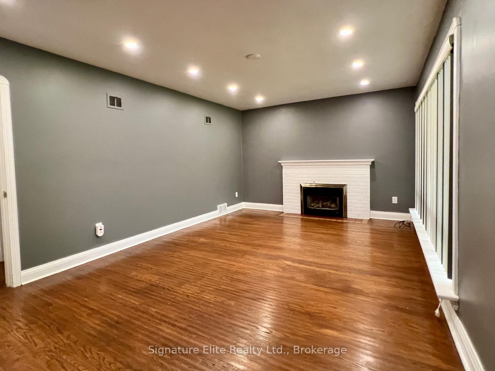 34 Ovida Avenue Upper