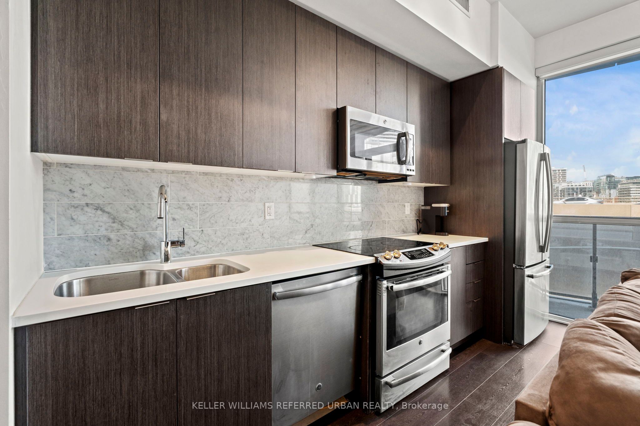 50 Bruyeres Mews 705