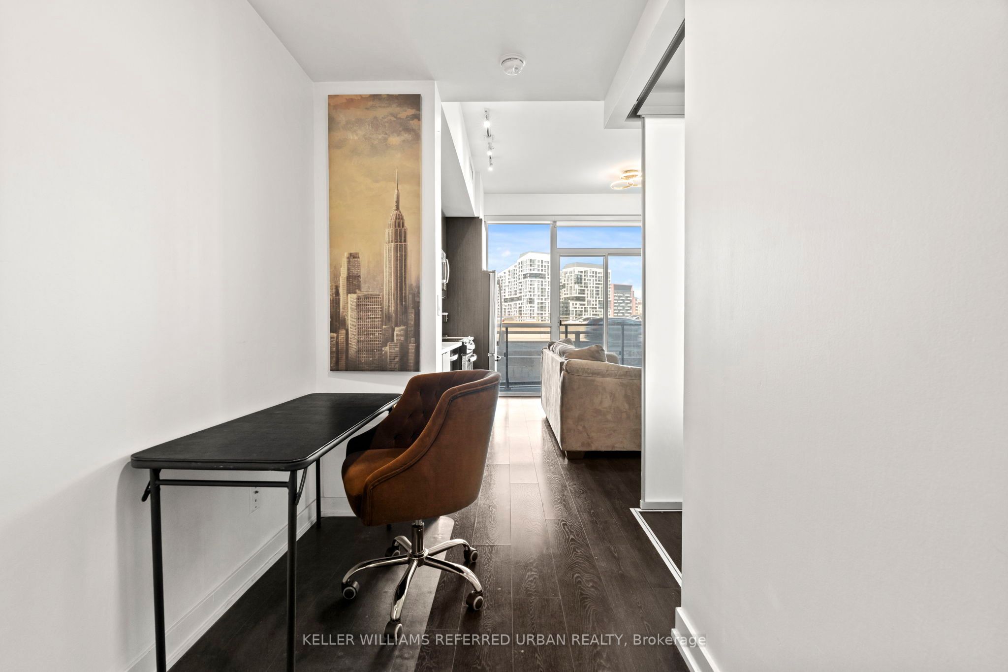 50 Bruyeres Mews 705