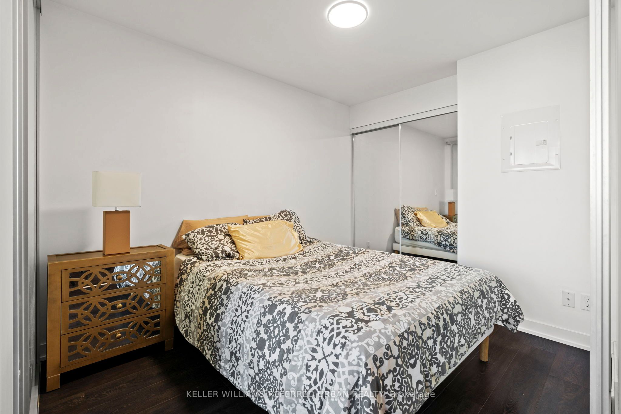 50 Bruyeres Mews 705