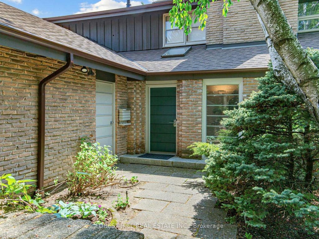 Photo of 43 Beaverhall Drive, Toronto, ON M2L 2C8 (MLS # C13155900)