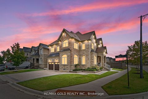 19 Martin Byrne Drive Brampton ON L6P 4G2