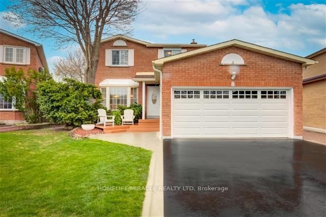 Photo of 8 Willowcrest Court, Brampton, ON L6X 3K9 (MLS # W13885930)