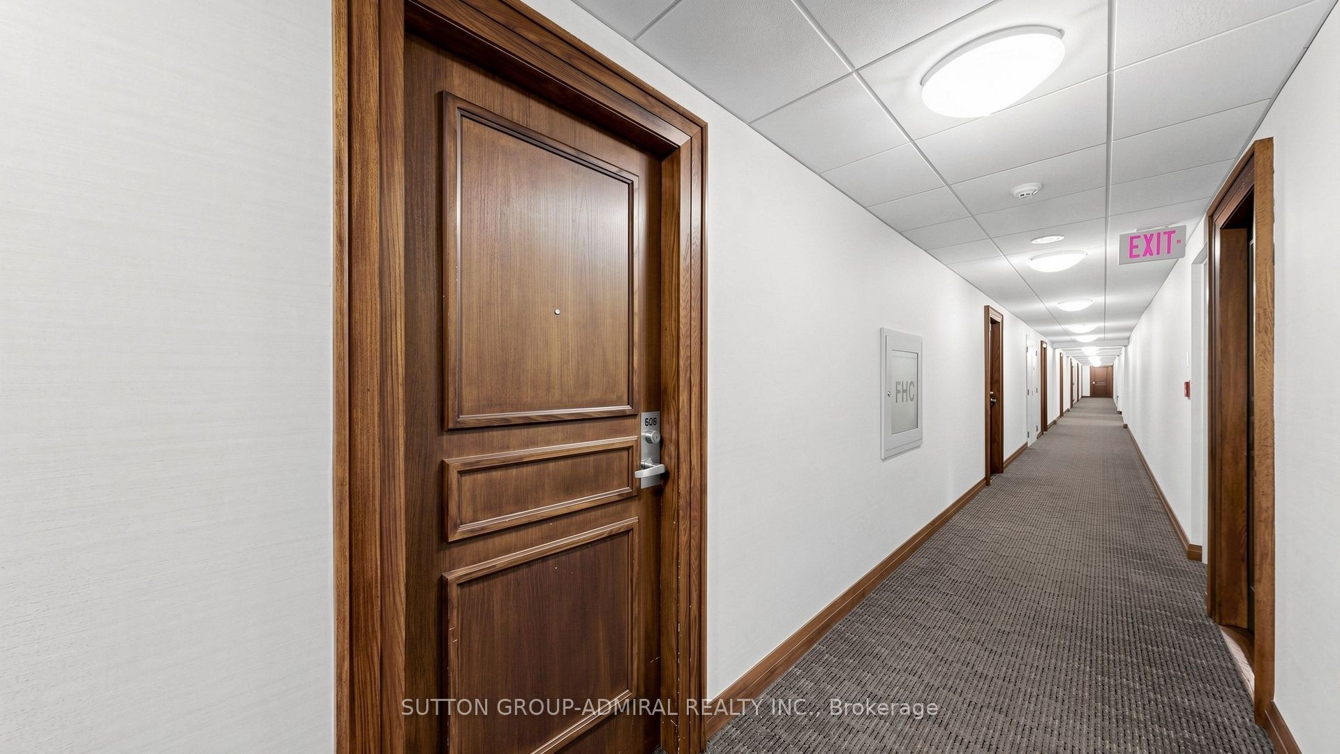 253 Merton Street 606
